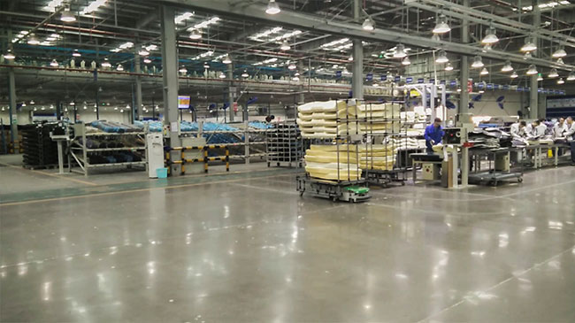 Single Way Track AGV Automated Guided Vehicles , AGV Material Handling For Automotive Industry
